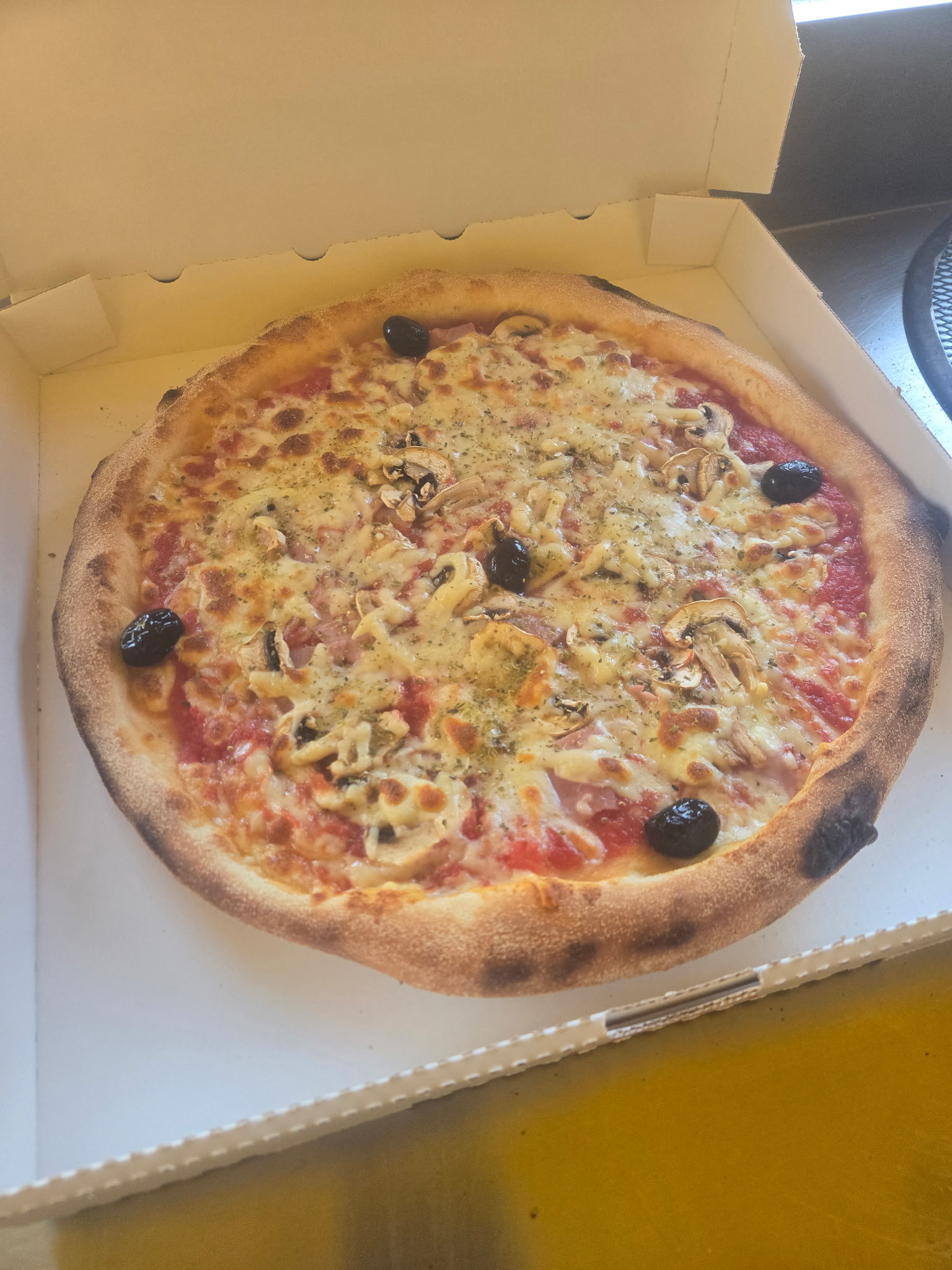Pizza La Familia